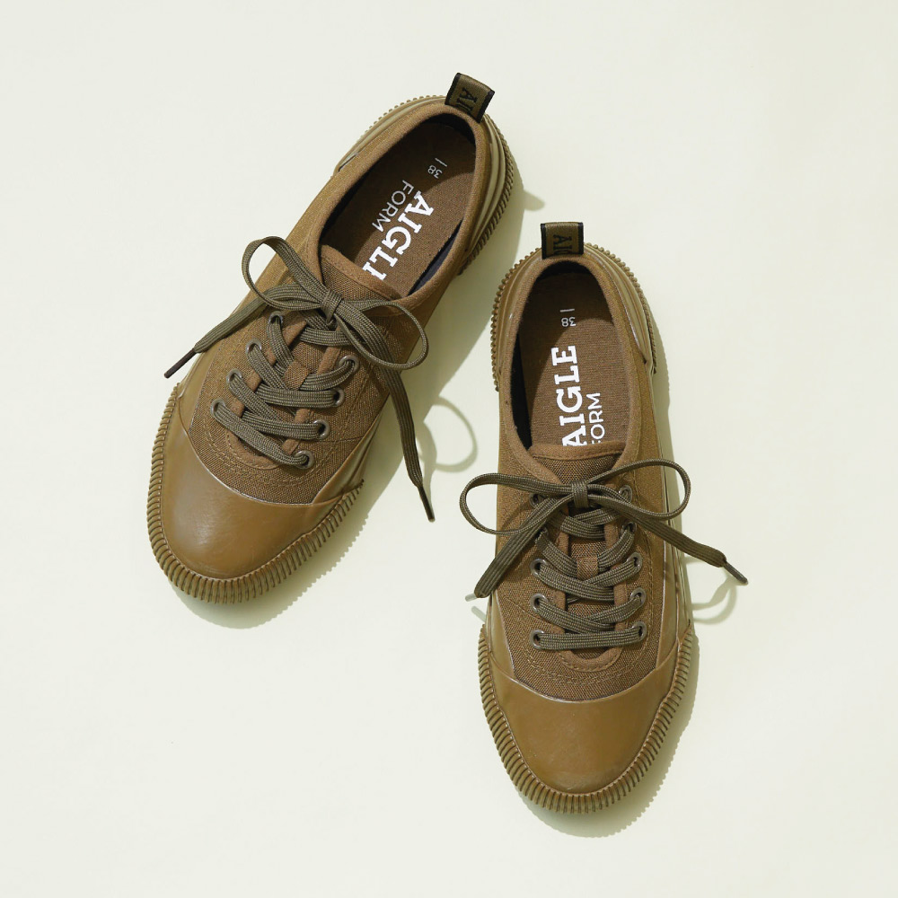 画像:スニーカー RUBBER LOW W