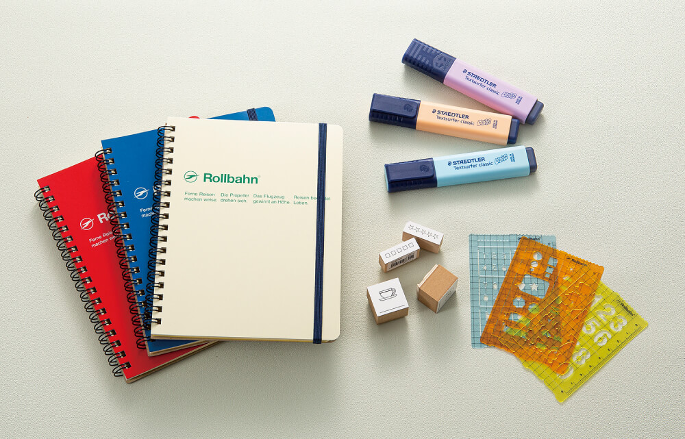 画像：お気に入りのノートと文具を揃える