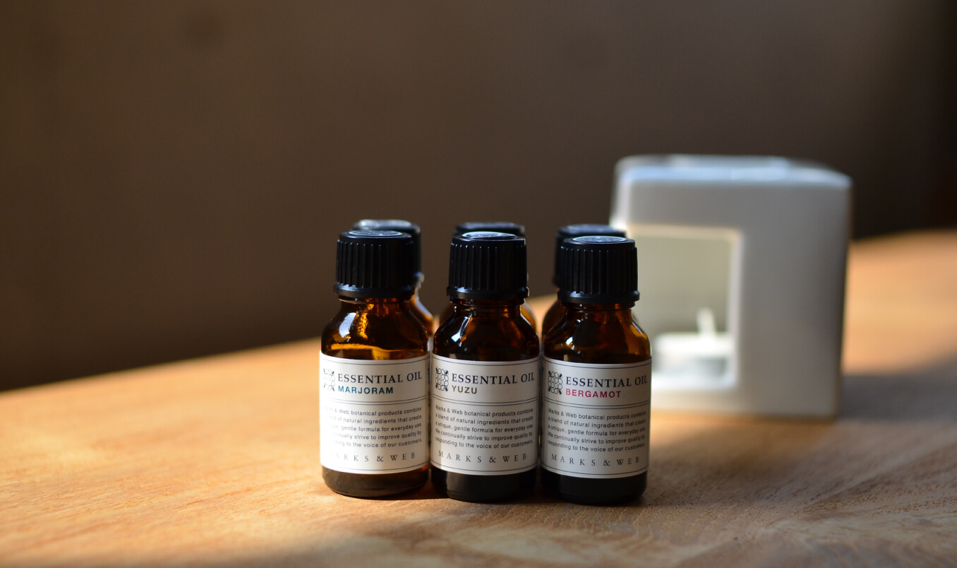 画像：エッセンシャルオイル