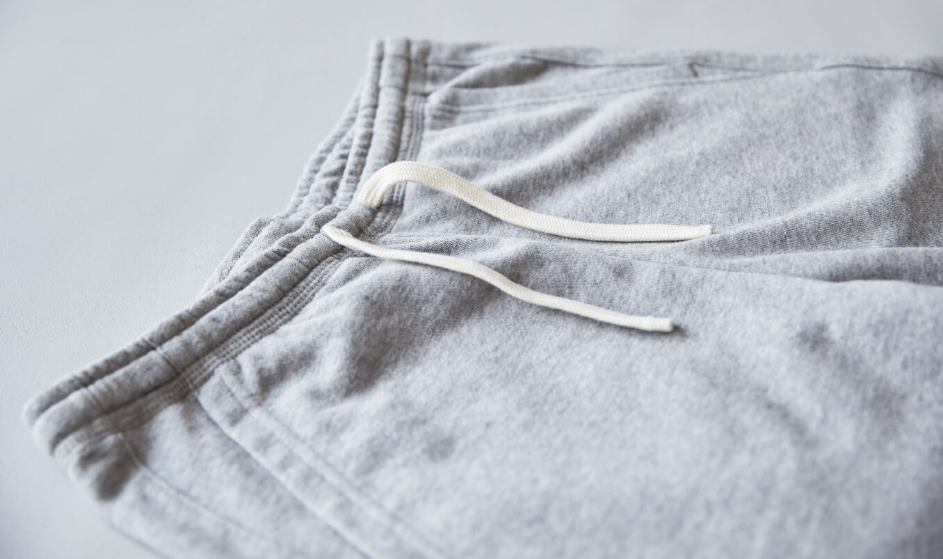 画像：服を大事に着るという意識を持とう