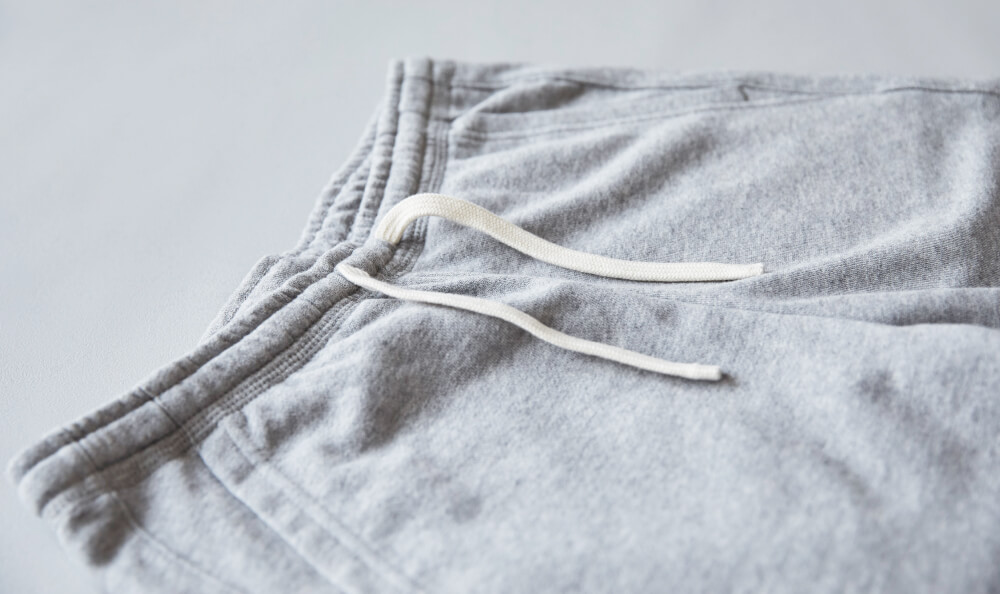 画像：服を大事に着るという意識を持とう