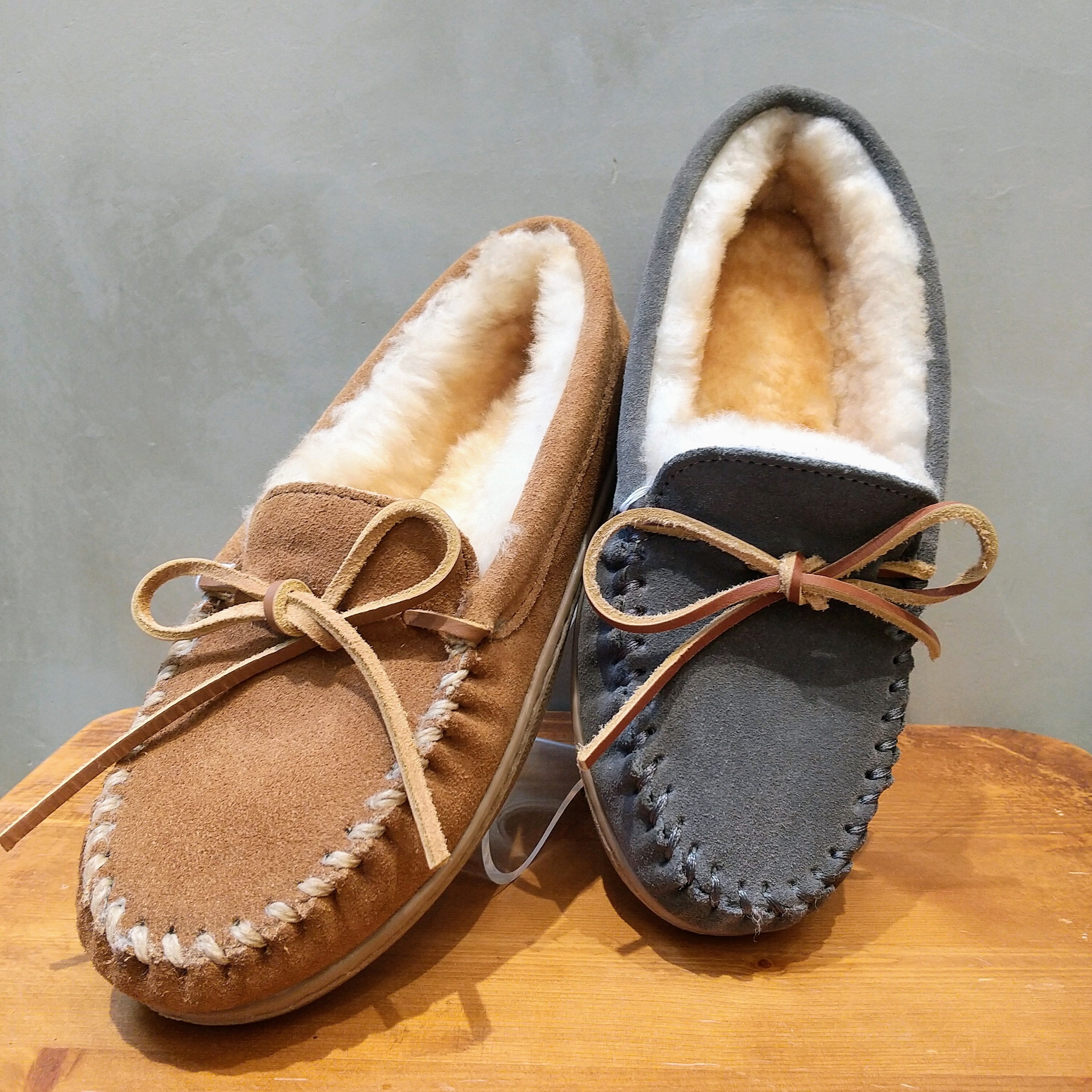 UGG アンスレー モカシン 24 ブラック