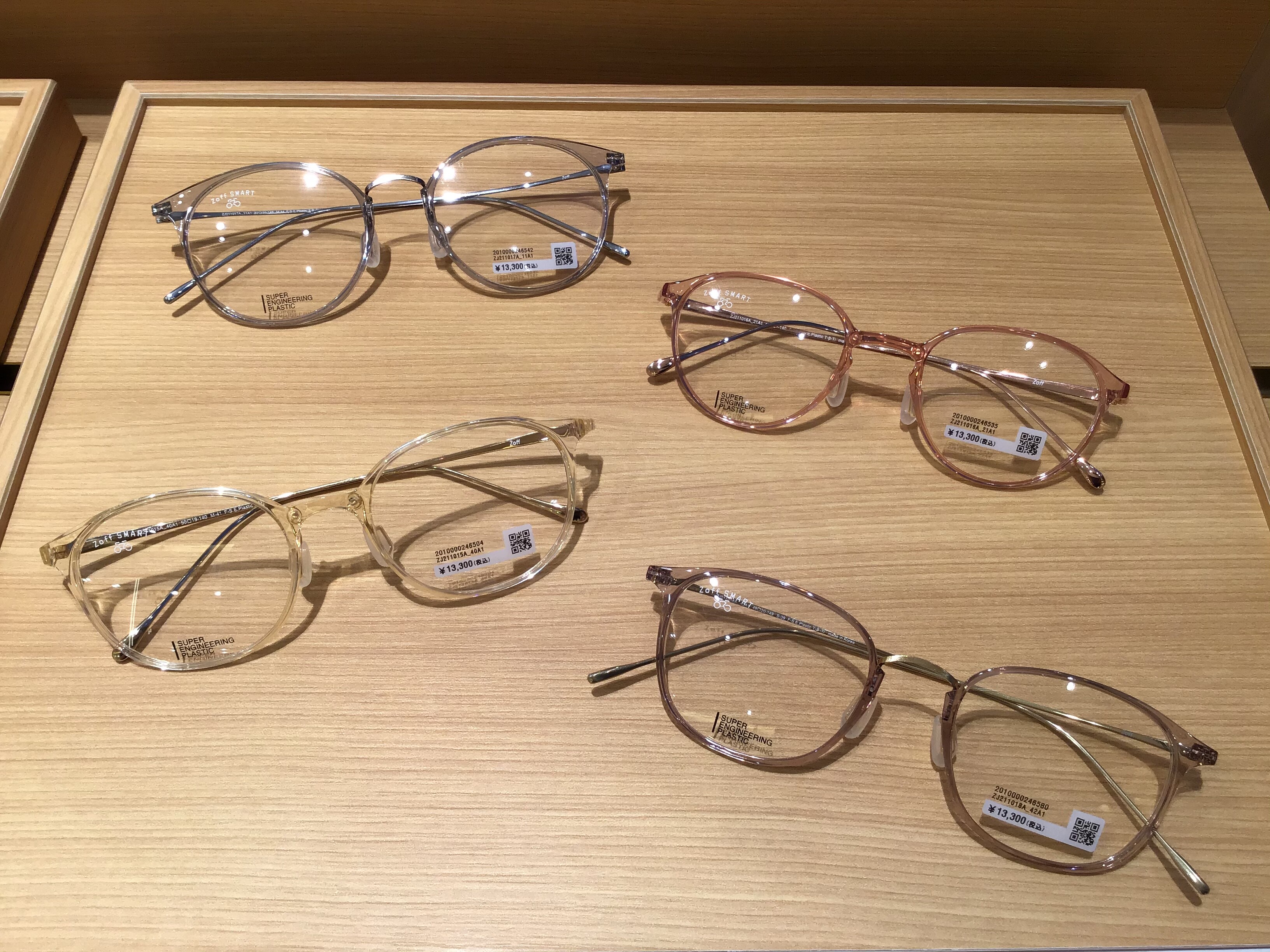 人気のZoff SMART CLASSICシリーズに新色登場！ | ゾフ | ショップ 