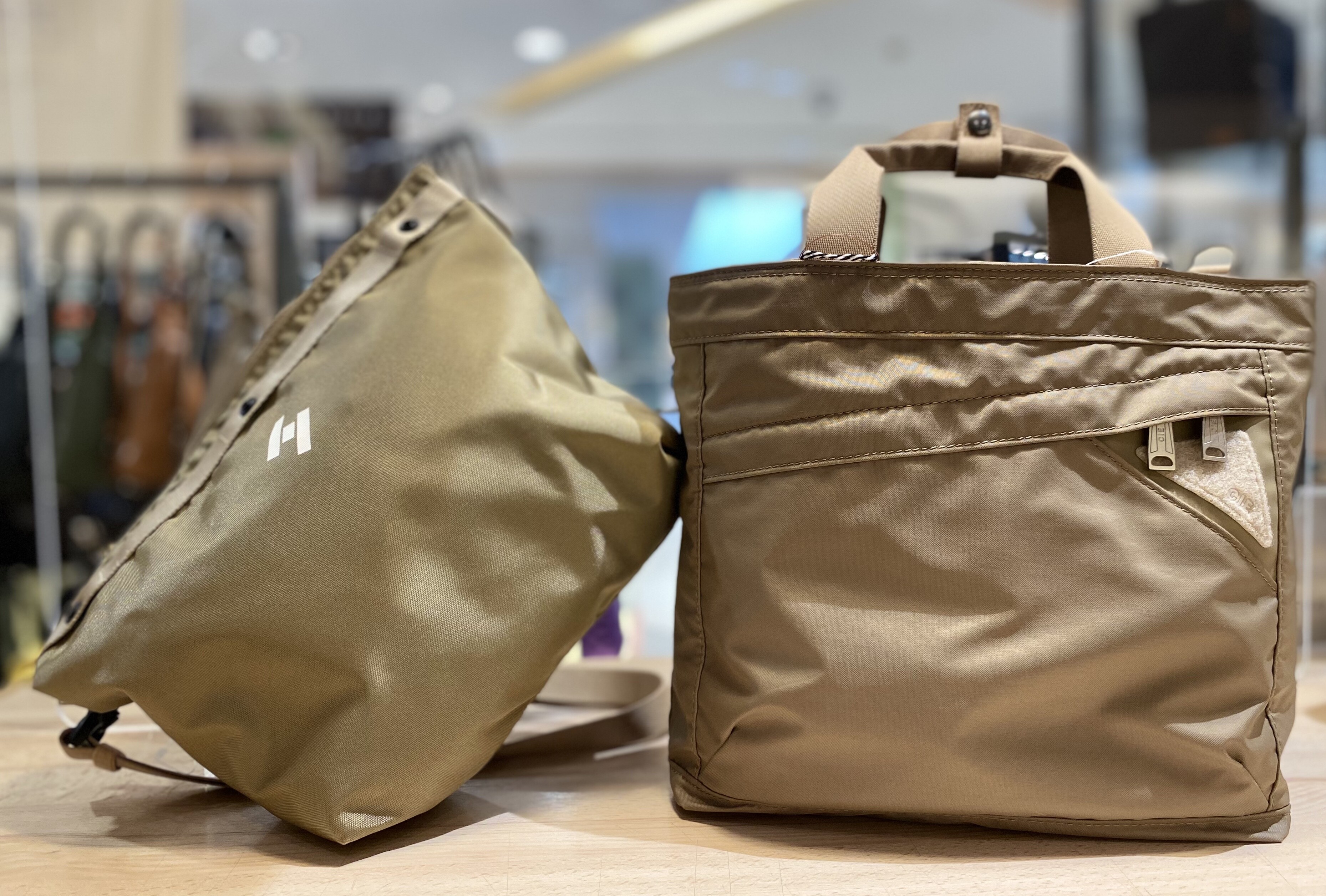 夏のレジャーにオススメ🌻撥水性抜群バッグ | ドラスティック ザ