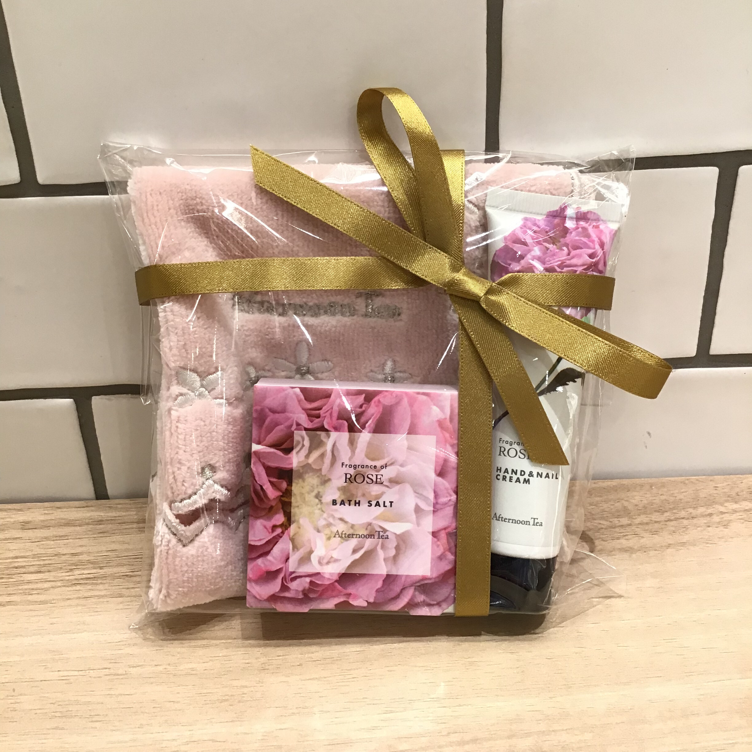 プレゼント】ギフトのご提案🎁 | アフタヌーンティー・リビング