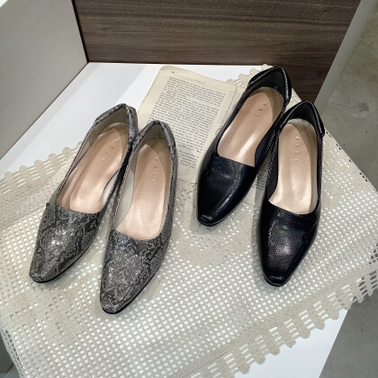 【WASH】きれい見えフラットシューズ☆新色入荷いたしました♪