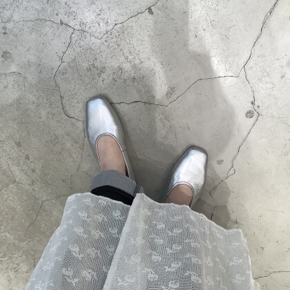 春の新作パンプス。