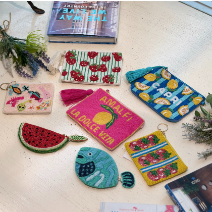 【日本初上陸！】ポップでキュートなポーチで気分もアップ💞