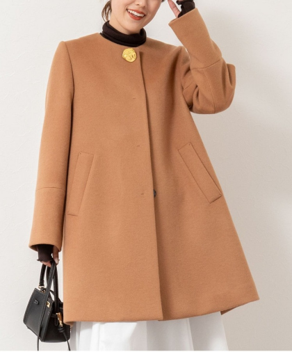 クラシカルな雰囲気のハーフコート