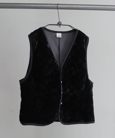 【NEW】ベロアキルティング　ショートベスト