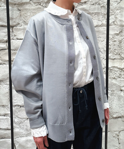 プチフリルカラーブラウス