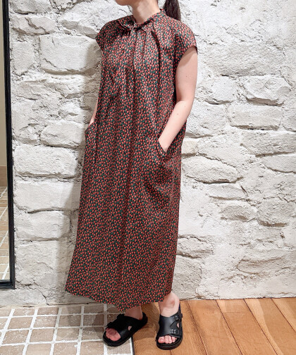 LIBERTYプリントボウタイワンピース