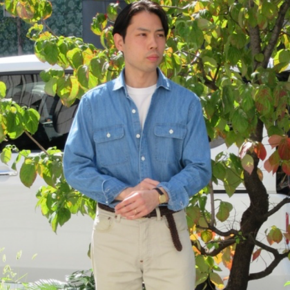 秋のお出かけにデニムシャツ