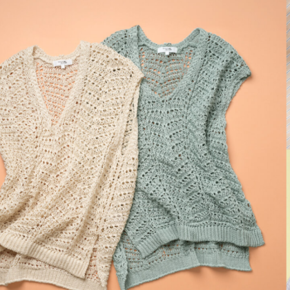 春のニットベスト