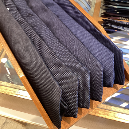 【待望】ネイビー　ソリッドタイ