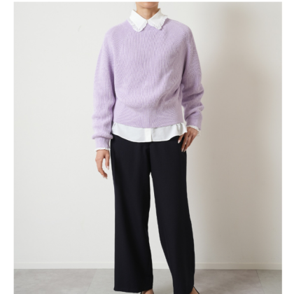 12月華やかな場面には【フリルシャツ】