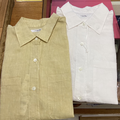 リネンシャツ新作入りました！