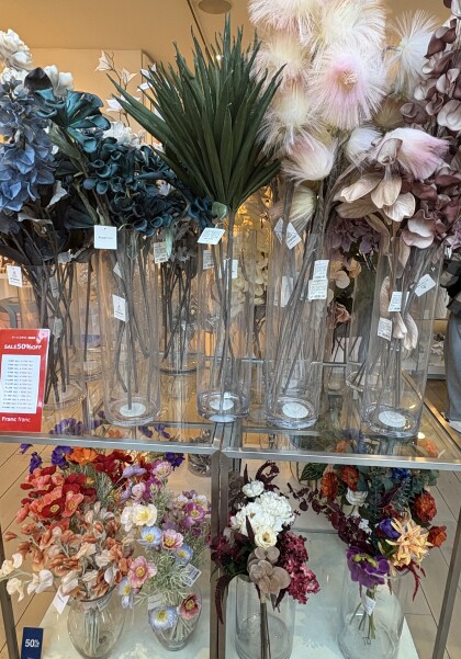 半額のスペシャルプライス商品多数！！お早めに✨