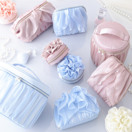 【NEW】春らしさあふれるポーチシリーズ入荷！！