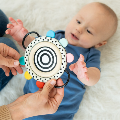 赤ちゃんの見える世界って？