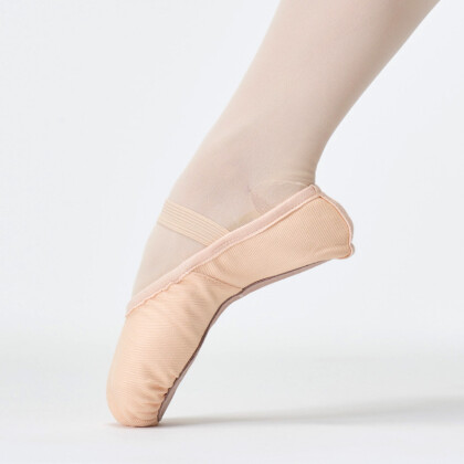 はじめてさんでも大丈夫。シューズ貸し出しあります。