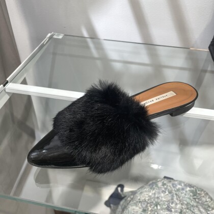 小物から秋の準備始めませんか？