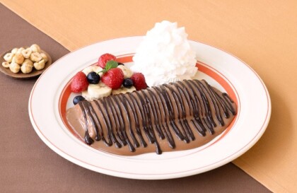 とろけるチョコレートのクレープが登場！「ヘーゼルナッツチョコレートクレープ with ヌテラ®」