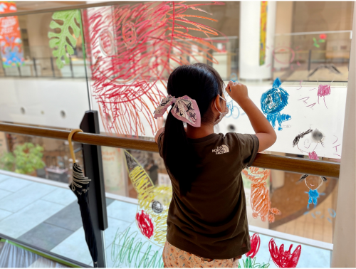 ライブパフォーマンスで描く「The CHRISTMAS Chalk Art」