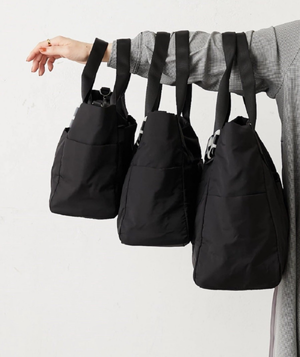 大人気！樹脂パーツトートバッグ