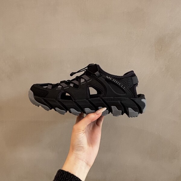 MERRELL シューズサンダルのご紹介