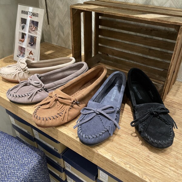 【MINNETONKA ミネトンカ】POP UP スタート♪