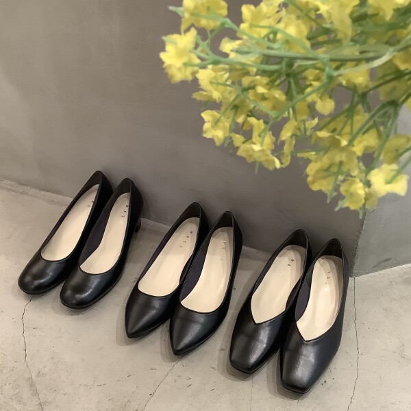 フォーマルパンプスございます！