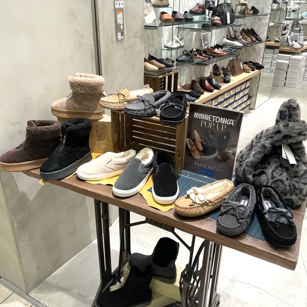 【MINNETONKA ミネトンカ】POP UP スタート♪