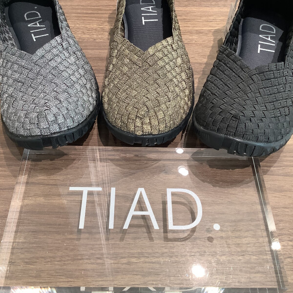 【TIAD.】メッシュフラットシューズ入荷しました！！