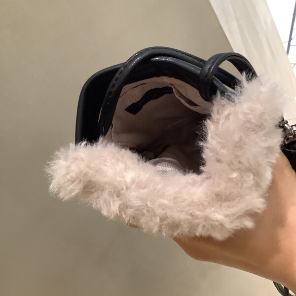 モバイルポシェット入荷しました！！