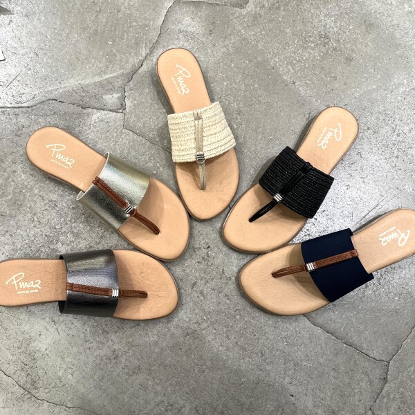 SALE‼︎ 上品なトングサンダル【Pinaz】