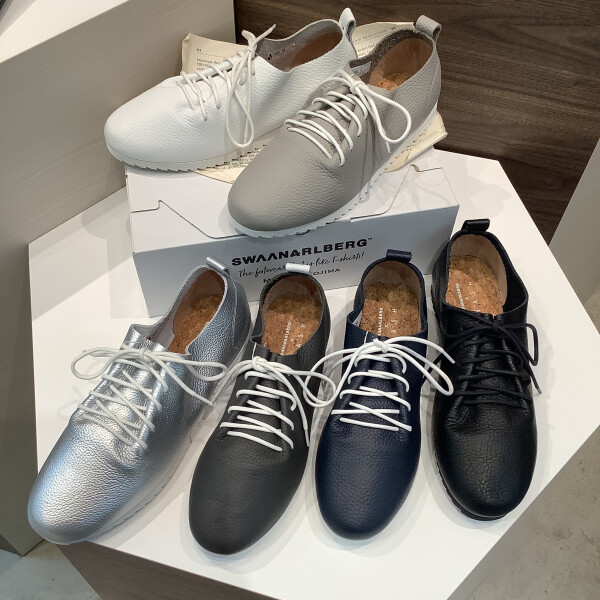 春おすすめの大人レザースニーカー【SWAAN4RLBERG】