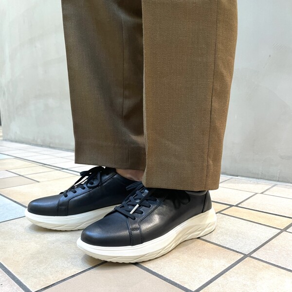 泡のような軽快な履き心地♪【whoop’-de-doo'  COMFY SHABORN】