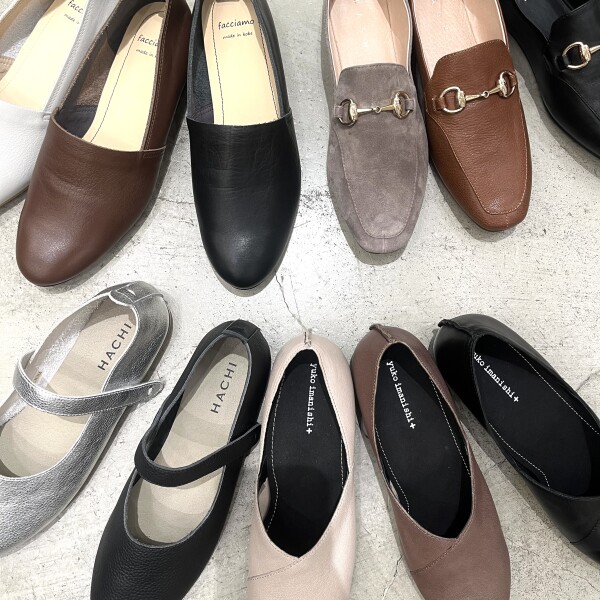 レザーフラットシューズをお探しの方に。