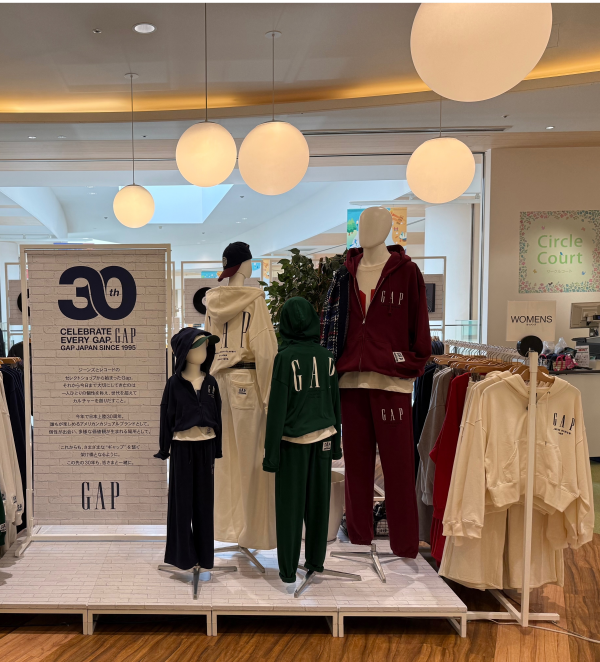 Gap 30th POP-UP SHOP オープンしました！