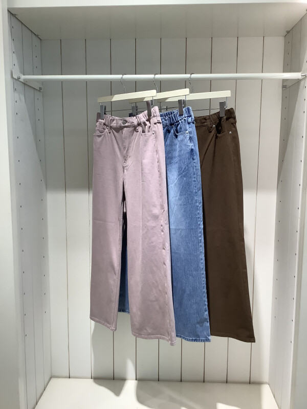【カットデニムストレートパンツ】〜スッキリシルエットの優秀デニム〜