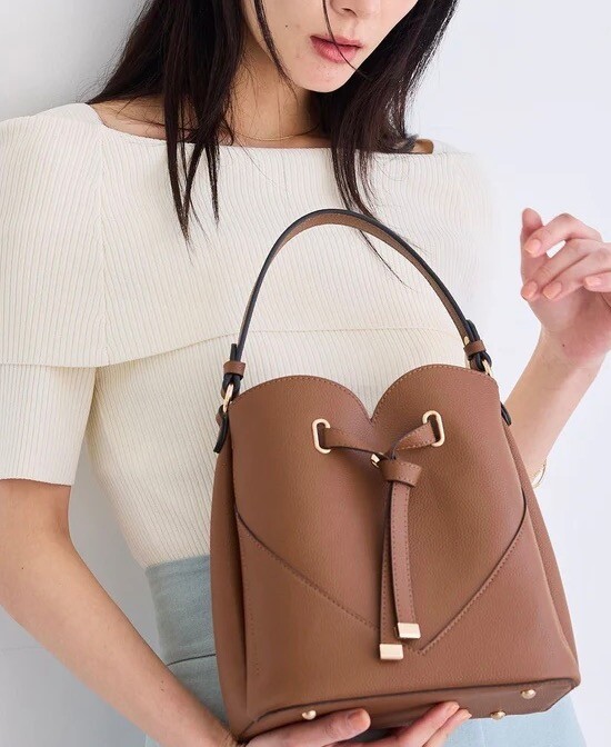 ♡人気のハートカットバック新色入荷予定♡
