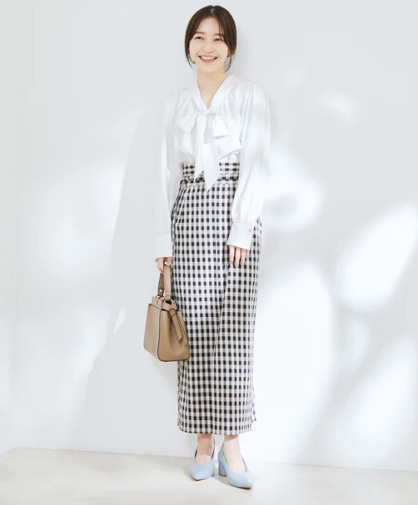 大人女子にオススメ♡ギンガムチェックスカートはタイトシルエットが上品見え♡