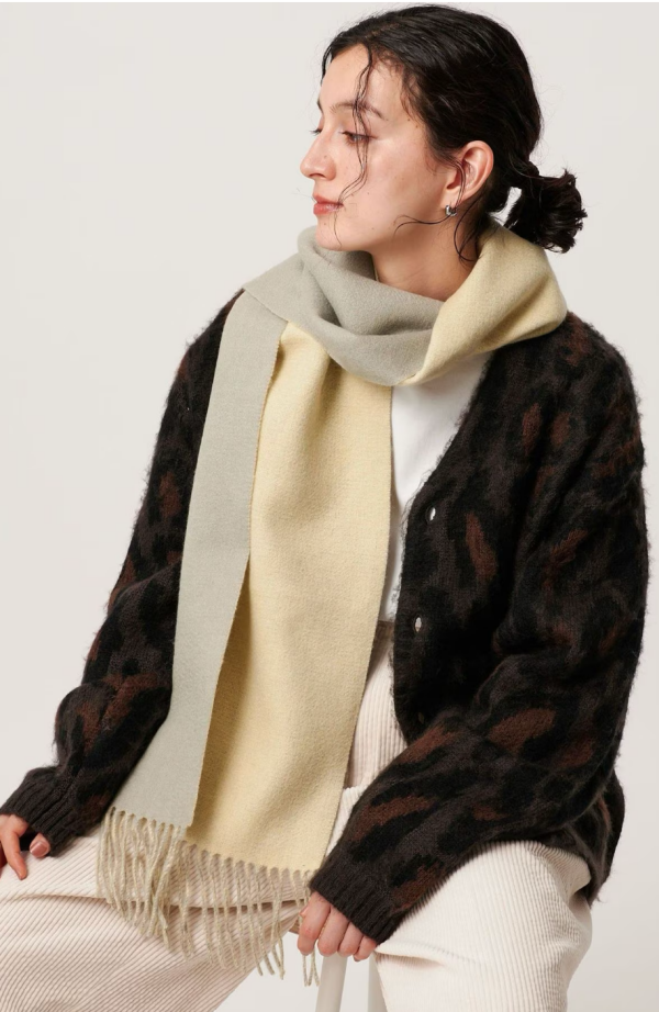 カシミヤ100％のマフラー