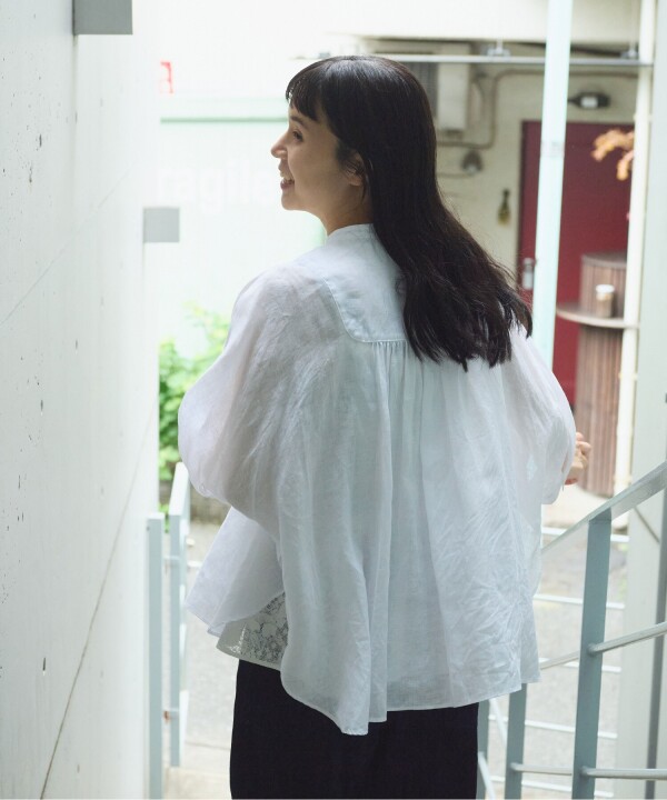 風ふわりと纏うブラウス♪