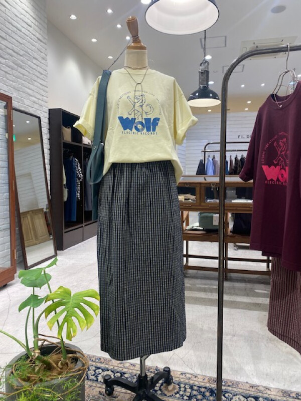 【新商品】ダークストライプ　バックスリットスカート