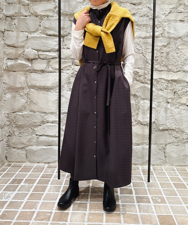 スタンドネックジャンスカ