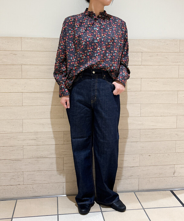 LIBERTYプリントフリルブラウス