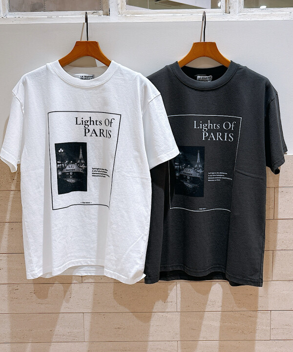 モノトーンがおしゃれなフォトTシャツ