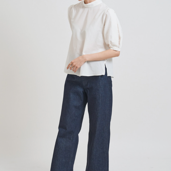 春のプレゼントにも、【パフスリーブレースシャツ】